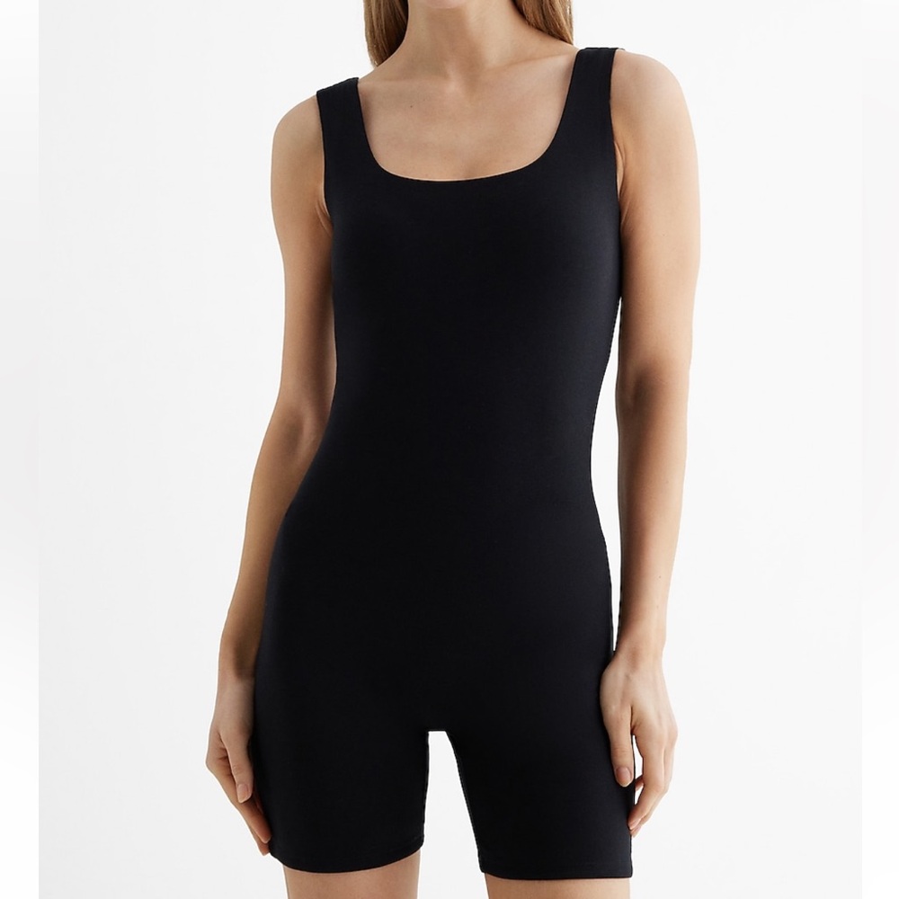 Express Body Contour Scoop Neck Sleeveless Romper
